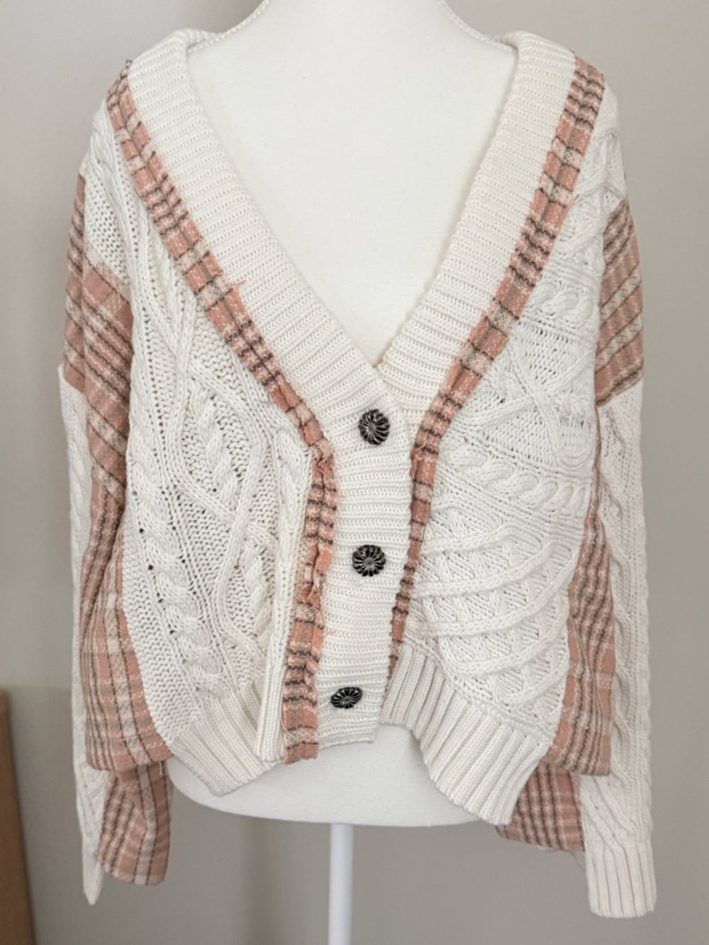 POL Boho Knit Sweater Cardigan Cream Blush Plaid V-Neck Oversized Medium NWOT - Picture 1 of 7
